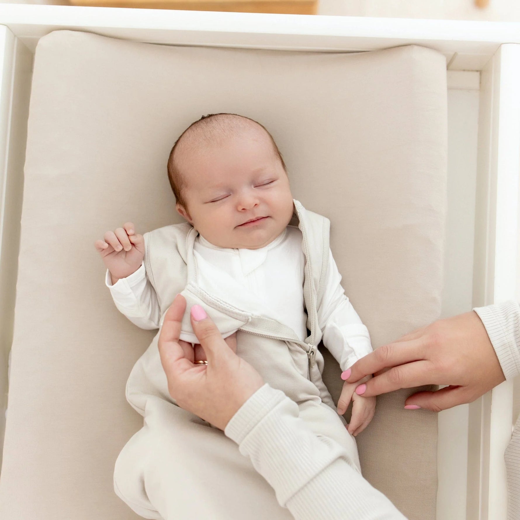 Kyte BABY 1.0 TOG Sleep Bag - Oat Lifestyle 1