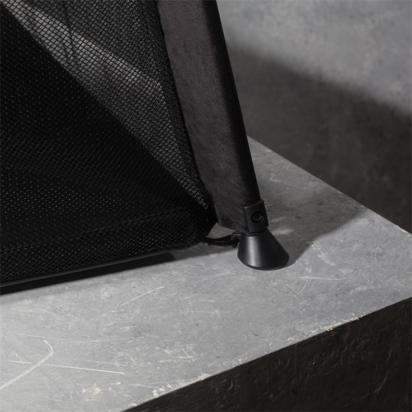 Silver Cross Slumber Travel Crib - Carbon Leg Detail