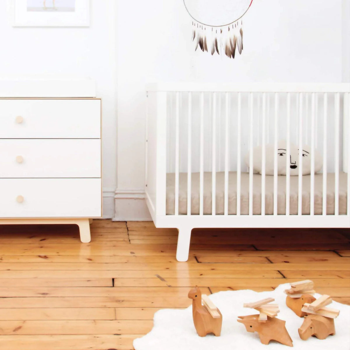 Oeuf Sparrow Crib - White Lifestyle 3