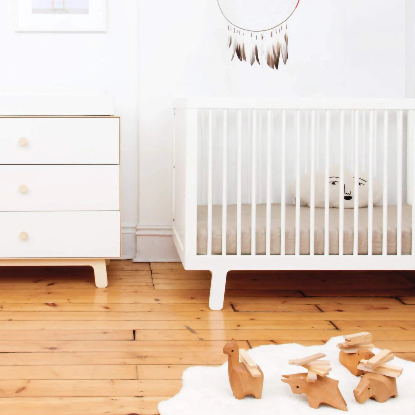 Oeuf Sparrow Crib - White Lifestyle 3