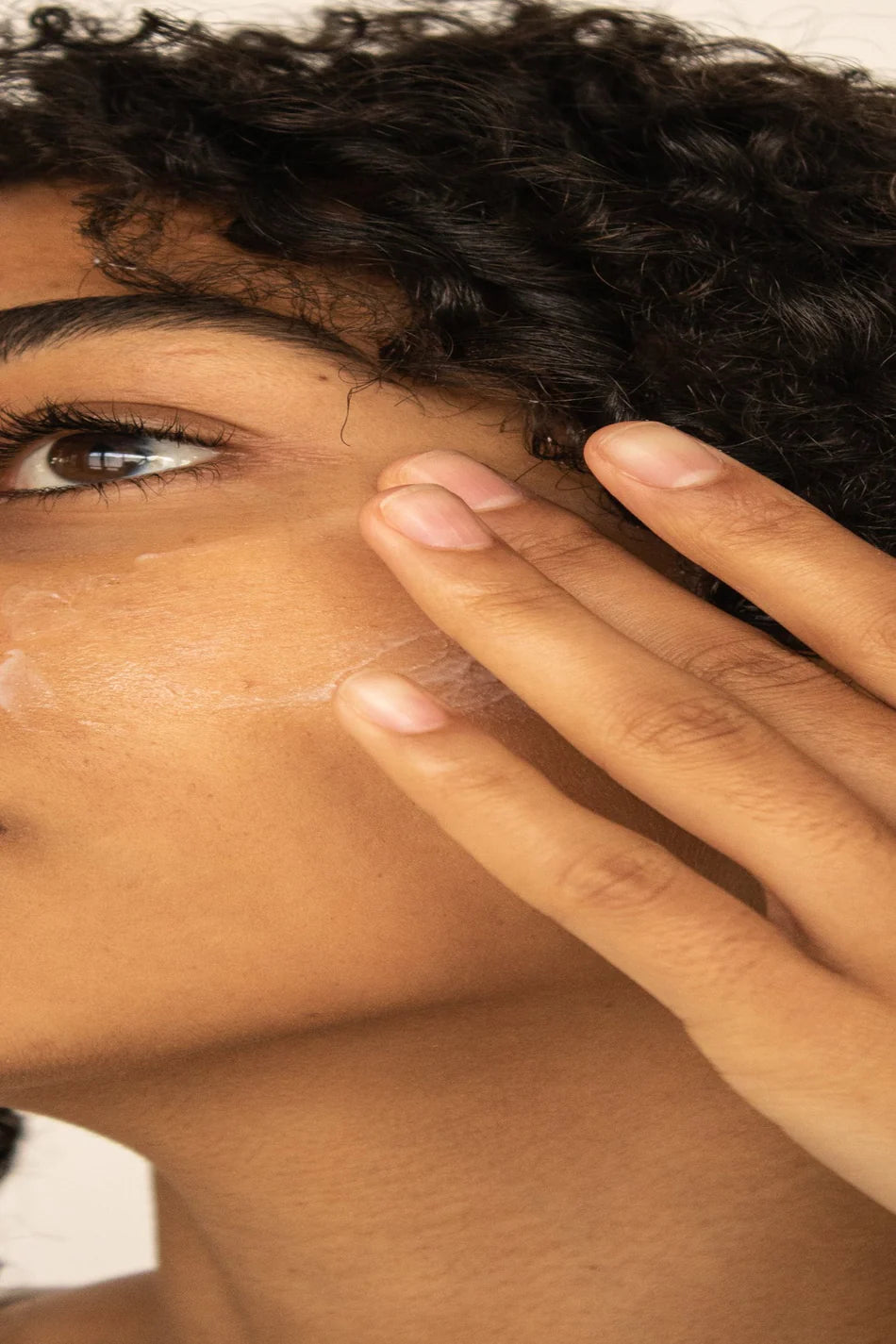 Glow Jar Beauty Light Squalane Moisturizer Glow Jar Beauty Light Squalane Moisturizer Lifestyle