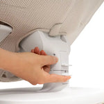 Stokke Yoga™ Bouncer - Light Sand Seat Lock