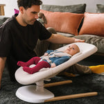 Stokke Yoga™ Bouncer - Light Sand Lifestyle 4
