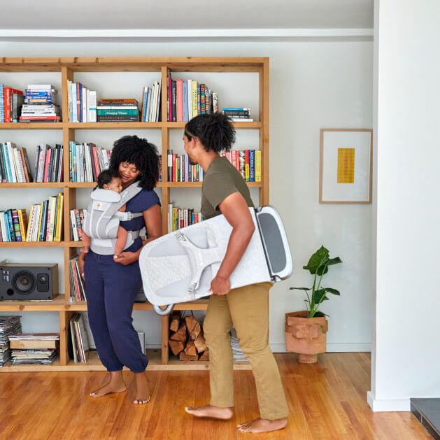 Ergobaby 3-in-1 Evolve Bouncer - Light Grey Lifestyle 5