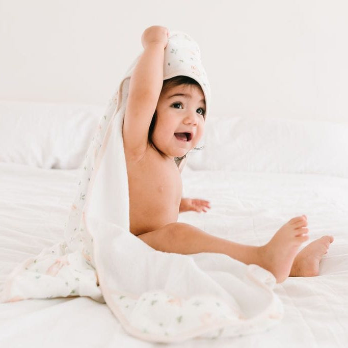 Loulou Lollipop towel set Loulou Lollipop Hooded Towel and Washcloth Set - Bunny Meadow