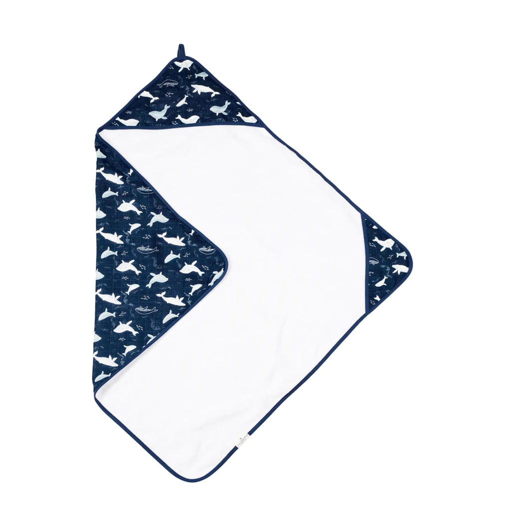 Loulou Lollipop towel set Loulou Lollipop Hooded Towel and Washcloth Set - Whales