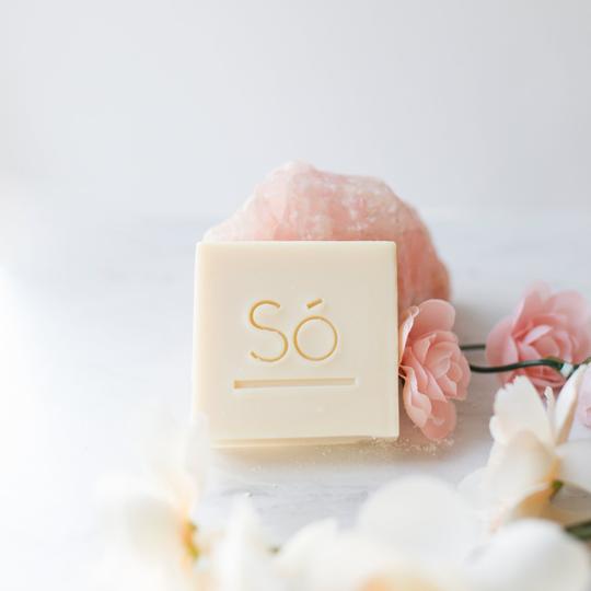 Só Luxury facial soap Só Luxury Gentle Cleansing Bar - Lather