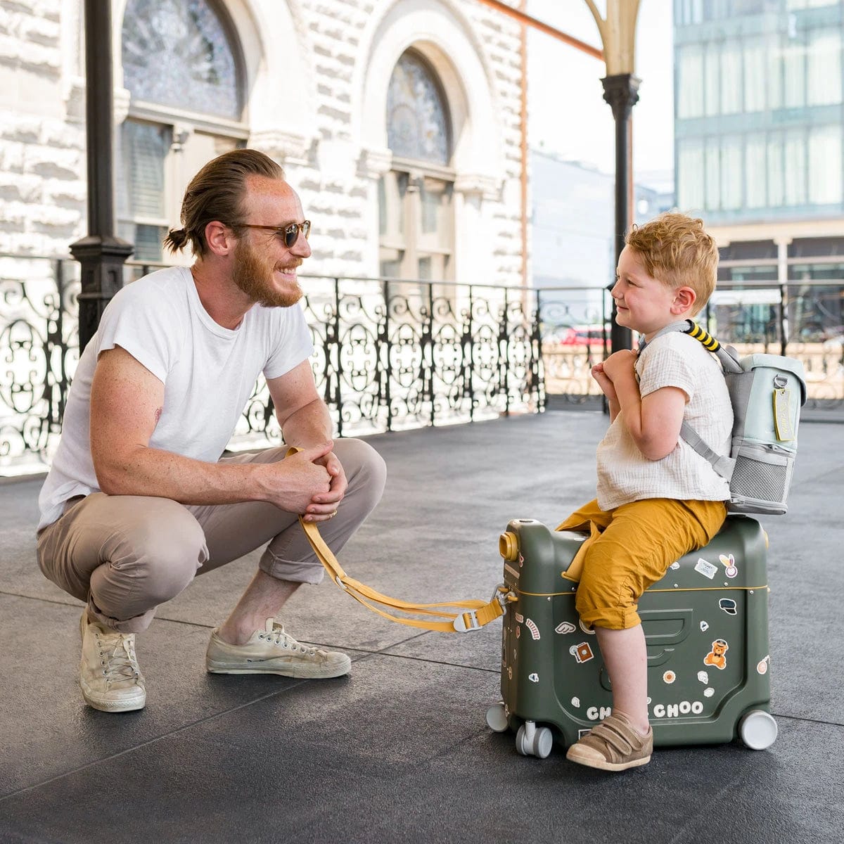 Stokke ride-on suitcase Stokke® JetKids BedBox™ Lifestyle Ride-On Suitcase