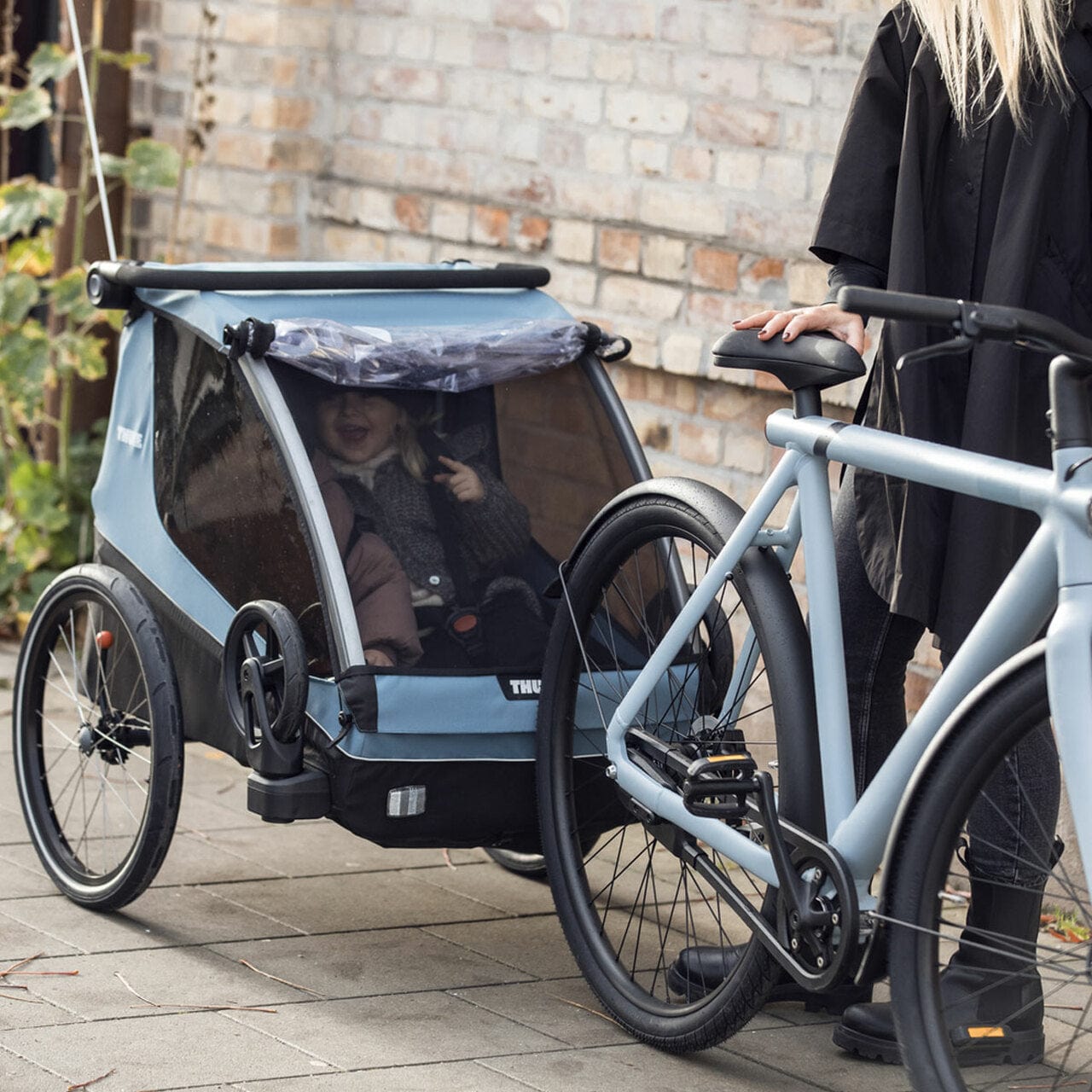 Thule multisport child carrier Thule Courier 2 Seat Kids Cargo Bike Trailer - Aegean Blue